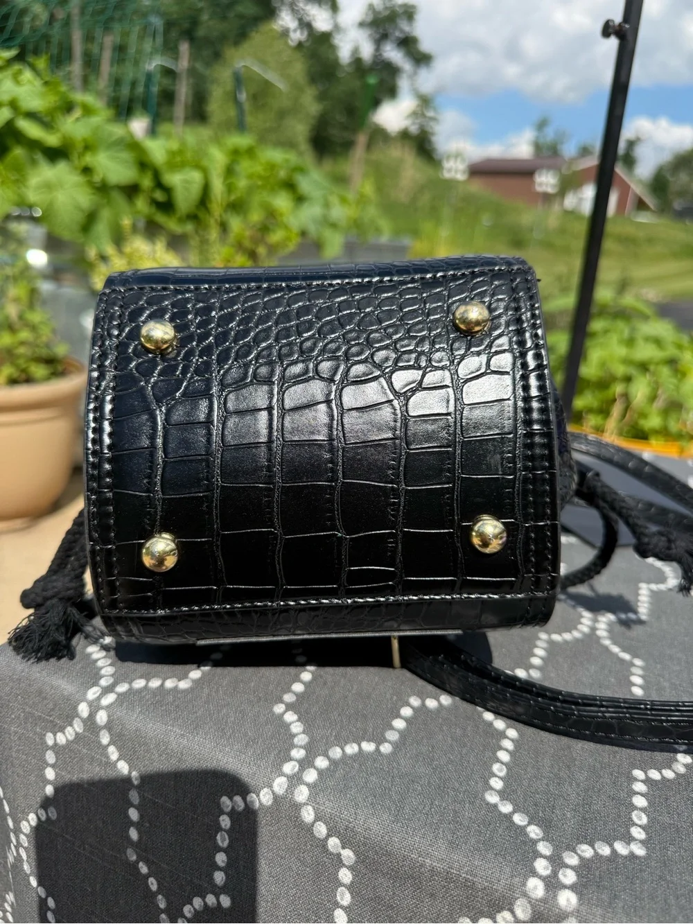 Croc-Embossed Mini Satchel With Sunglasses Face & Earrings - Picture 6 of 9